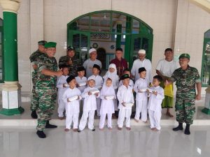 Danramil 13/Cisoka Pimpin Jumat Berkah di Wilayahnya