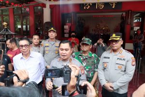 Kapolsek Penjaringan Monitoring Giat Kunjungan Kapolda Metro Jaya di Wihara Satrya Dharma