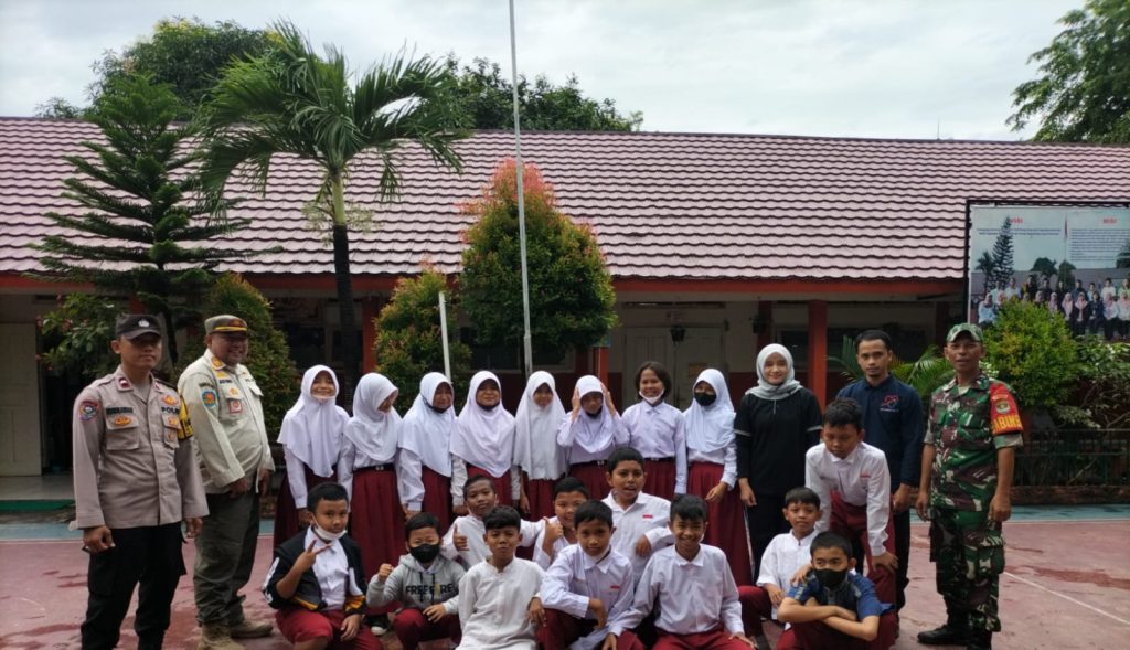 Army Go To School, Antisipasi Guantibmas Para Pelajar oleh Babinsa Koramil 04/Pulogadung