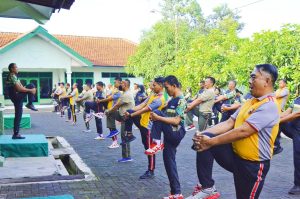 Perkuat Sinergitas TNI-Polri, Kodim 0735/Surakarta Bersama Polresta Surakarta Gelar Senam SKJ Bersama