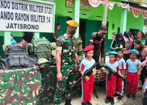 Senangnya Anak-Anak Gugus Melati Melaksanakan Outing Class Di Makoramil Jatisrono