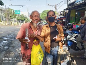 Peduli Sesama, FWJI Korwil Tangsel Berbagi di Ju’mat Berkah