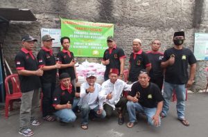 Minggu ke 2 Forum Rawalele Bersatu Bagikan Takjil Berbuka Puasa Kepada Warga Sekitar