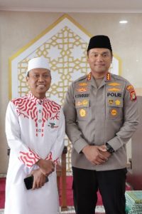 Sambut Hari Bhayangkara ke 77, Ustadz Kondang Das’ad latief berikan Pembekalan Rohani di Polres Metro Jakarta Barat