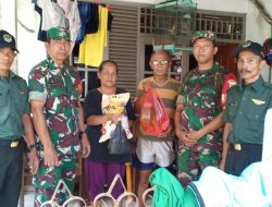 Jumat Berkah, Babinsa Koramil 06/Cakung Berikan Sembako Kepada Warga Kurang Mampu