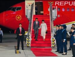 Presiden Joko Widodo dan Ibu Iriana Tiba di Tanah Air Usai Lawatan ke RRT