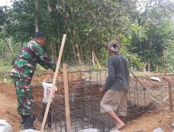 Sertu Iwan Setiawan Babinsa Koramil 0621-23 Parungpanjang, Dampingi Program Swakelola Jembatan Bojong Sengkol