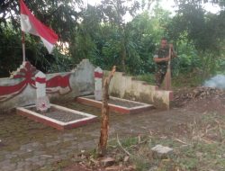 Jelang HUT RI ke 78 Danramil 0621-23/Parung Panjang Ziarah di Makam Pahlawan Mohamad Toha Desa Cibunar