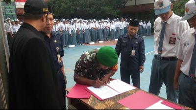 Babinsa Koramil Kramatjati Prakarsai Pengukuhan Satgas Anti Kekerasan, Narkoba, Inklusi dan Pembubaran Genk di SMAN 9 Jakarta