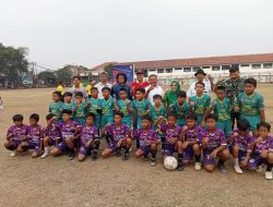 Danramil 0621-23/PP Diwakili Babinsa Serda Kusnadi Hadiri Turnamen Sepakbola Kades Parungpanjang Cup