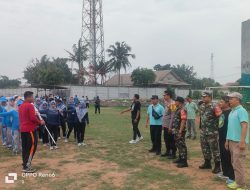 TNI-PORLI Buka Kegiatan Jalan Santai Peringati HUT PGRI ke-78 di Lapangan Mohammad Toha Parungpanjang