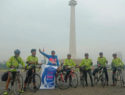 Tuntut Dana Tunjangan Hari Tua, Eks Wartawan Jawa Pos Ini Gowes Sepeda Surabaya – Jakarta