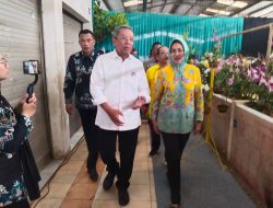 Benyamin Davnie Walikota Tangerang Selatan Resmikan Pusat Pasar Bunga Moderen