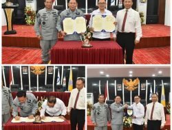 Kepala Bakamla RI Tanda Tangani Kerja Sama dengan Universitas Sam Ratulangi