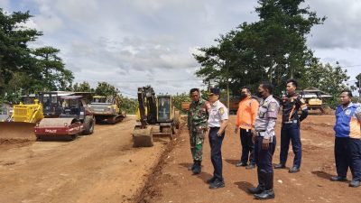 Babinsa Koramil 0621-23/PP Sertu Iwan Setiawan, Dampingi Kunjungan Kadishub Bersama Dinas PUPR Kaitan Penataan Kantong Parkir