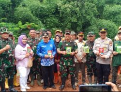 Hijau Jakartaku, Lestari Alamku” Kodim 0505/JT Tanam Pohon Buah dan Cabai