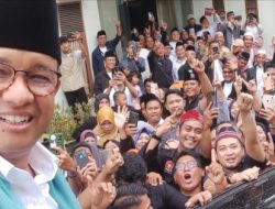 Capres No Urut 01 Anies Datangi Pesantren Al Itqon Temui Masyarakat di Jakarta Barat