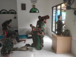 Karya Bakti Pembersihan Tempat Ibadah Mushola Oleh Koramil Kramatjati