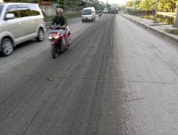 Depot Kontainer PT Seacon Bintang Sejahtera (SBS) Menjadi Penyebab Berceceran Lumpur Hingga Kemacetan Parah Jalan Cacing Jakarta Utara