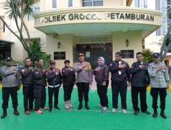 Sambut Ramadhan, KBPP POLRI Resor Jakarta Barat dan Polsek Grogol Petamburan Bagikan Takjil Buka Puasa