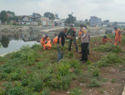 Koramil Cipayung Karya Bakti Pembersihan Sampah disekitar Waduk Situ Munjul