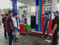Sat Reskrim Polres Sukoharjo Cek SPBU Cegah Kecurangan Pengisian BBM Jelang Mudik Lebaran