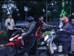 Masih Dalam Rangka Bulan Puasa SAPMA PP Kota Tangerang Berbagi Takjil Gratis