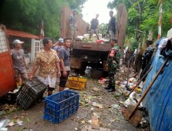 Peran Babinsa Koramil Pulogadung, Bantu Warga Kerja Bakti