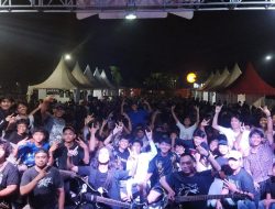 TB. Ule Sulaeman, S. Bersama Crew Seniman Musik Parungpanjang: Bersatu Dalam Perbedaan