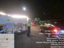 Jalan Raya Cakung Cilincing Padat, Personil Pos Lantas Cakung Berjibaku Urai Kemacetan