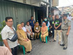 LMK RW 01 Kalianyar Jakbar, Melawat Warga yang Meninggal Karena Sakit di Rumah Duka