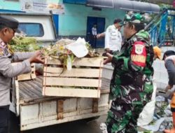 Kolaborasi Babinsa Matraman Bersama Petugas Kebersihan Giat Karya Bakti