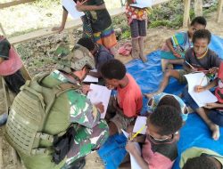 TNI TASK FORCES MAKE THE MAYUBERI CHILDREN’S DREAM COME TRUE, GOING TO SCHOOL