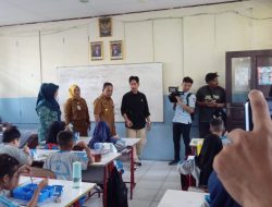 Wapres RI Terpilih Gibran Rakabuming Raka Kunjungan Kerja, Uji Coba Membagikan Makan Gratis di SD Negeri 4 Kota Tangerang