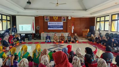 70 Warga Kelurahan Angke Dibekali Pelatihan Urban Farming