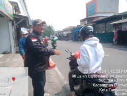 Luar Biasa Pengurus FWJI Kota Tangerang, Jum’at Berkah Selalu Intens Bagikan Ratusan Makanan