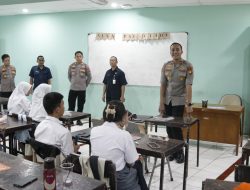 Kapolsek Metro Penjaringan Kompol Agus Ady Wijaya, SH, SIK, MSI: Jangan Sia-siakan Masa Muda dengan Hal-hal Negatif Seperti Tawuran