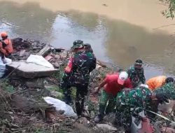 Bersih-bersih Ciliwung, Oleh Kodim 0505/JT Dalam Rangka HUT TNI ke 79