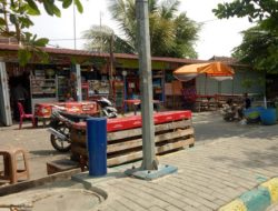 PKL di Akses Pantai Marunda Berharap Jadi Pedagang Binaan