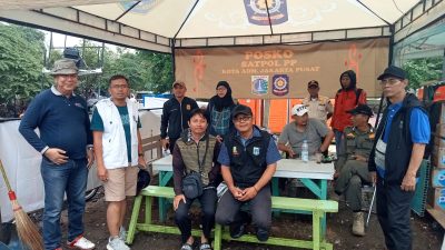 Kaspudin Nor Berkunjung Kelokasi Pengungsi Korban Kebakaran Kebun Kosong di Tanah Kosong Lingkungan Kemayoran Jakarta