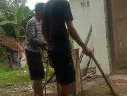 Warga RT.004/002 Kampung Cilampang, Antusias Gotong Royong Pembangunan Musholla Miftahul Janah
