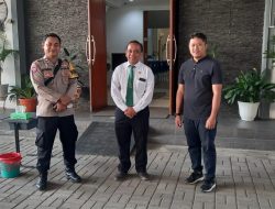 Berikan Rasa Aman Ibadah, Personil Polsek Panongan Laksanakan Giat Minggu Kasih