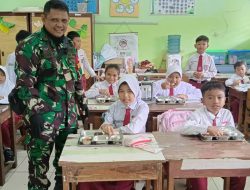Distribusikan MBG 6.145 Porsi Ke 22 Sekolah Oleh Babinsa Koramil Pasar Rebo
