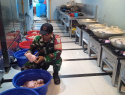 Kesiapan SPPG Dapur Khusus, Danramil 03/Pasar Rebo, Ciracas Mengecek Bahan MBG