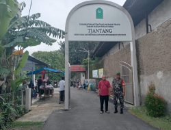 Komsos Babinsa Koramil Cakung, Hadiri Tradisi Rowahan Jelang Puasa