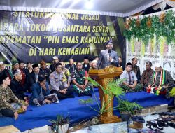 Budayawan, Seniman, Bupati, Romo, Kapolres Hingga Anggota DPD RI Raih “Pin Emas Kamulyan”