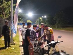 Patroli Polsek Pasar Kemis, Bubarkan Anak-anak Remaja yang Nongkrong Hingga Larut Malam