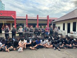 Tim Patroli Presisi Polres Jakbar Amankan 47 Remaja Diduga Hendak Tawuran, Sajam Hingga Sinte Diamankan