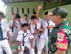 Babinsa Klender Ajak Siswa SMP Budaya Ciptakan Sekolah Aman dan Kondusif