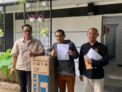 BRI Kebon Jeruk Serahkan Hadiah Simpedes, Bentuk Apresiasi Kepada Nasabah Setia